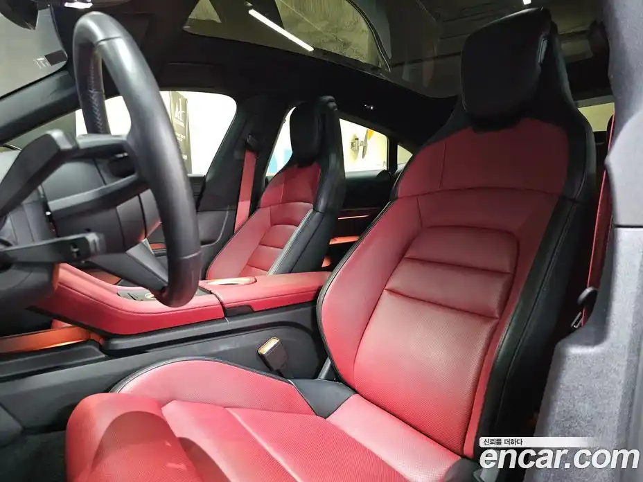 Porsche Taycan 2025 0.1 автомат (гидро), фото 11