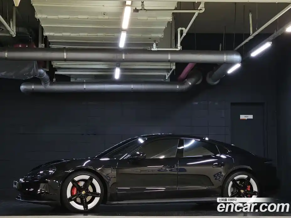 Porsche Taycan 2025 0.1 автомат (гидро), фото 3