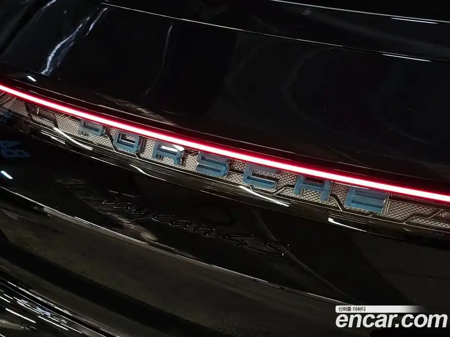 Porsche Taycan 2025 0.1 автомат (гидро), фото 7
