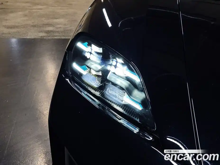 Porsche Taycan 2025 0.1 автомат (гидро), фото 8