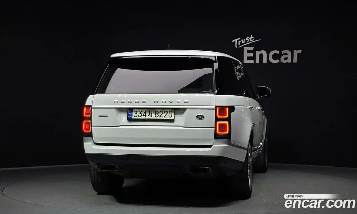 Land Rover Range Rover 2020 4.4 автомат (гидро), фото 4