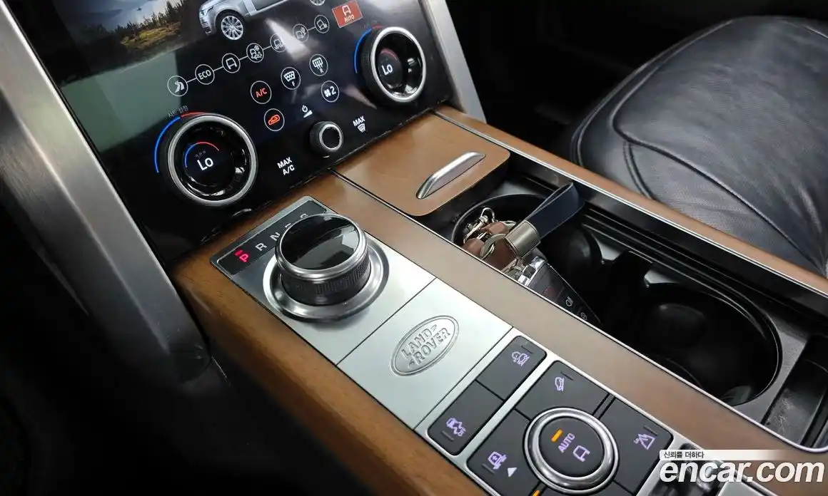 Land Rover Range Rover 2020 4.4 автомат (гидро), фото 9