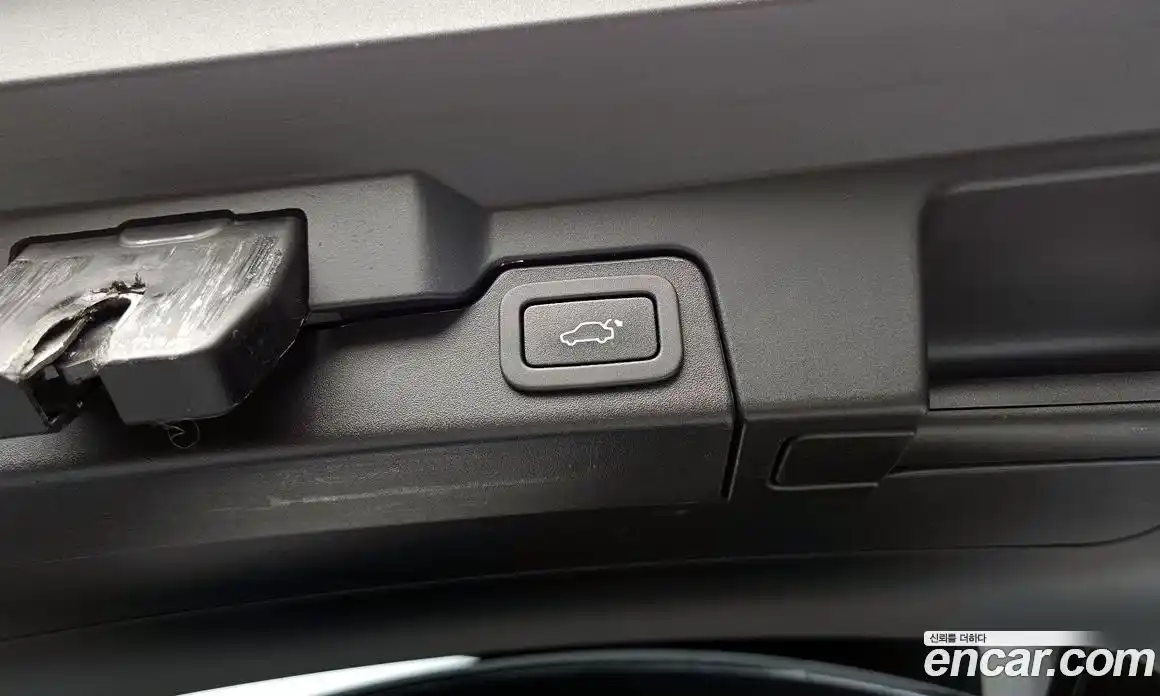 Land Rover Range Rover Evoque 2016 2.0 автомат (гидро), фото 17