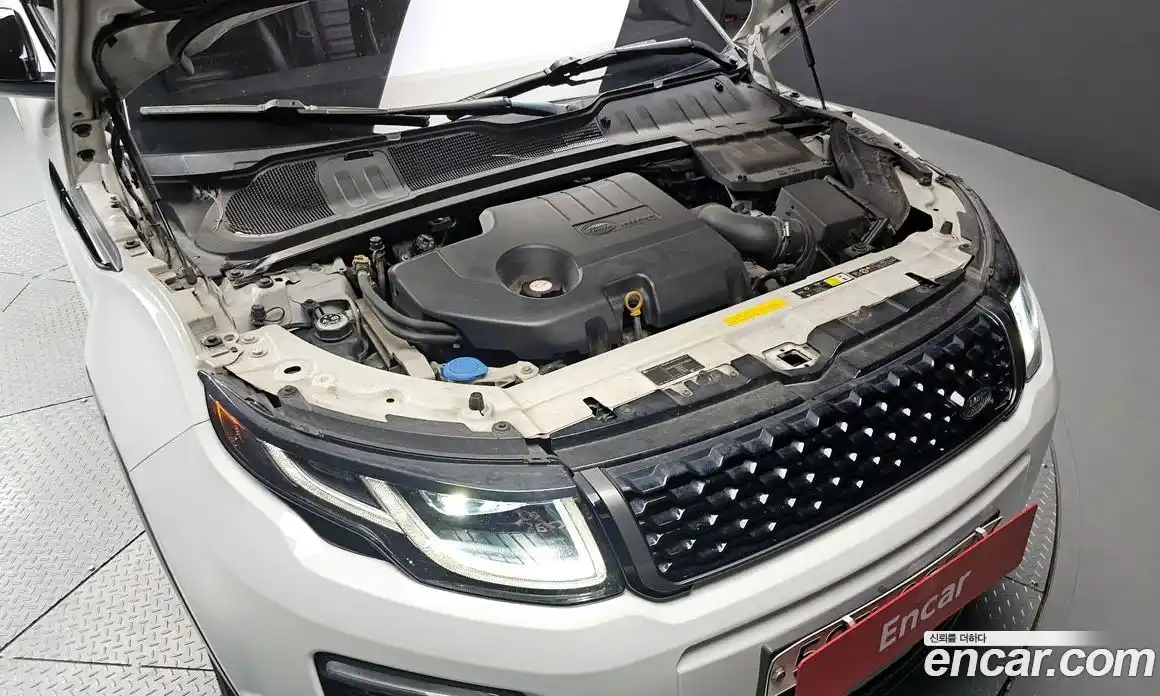 Land Rover Range Rover Evoque 2016 2.0 автомат (гидро), фото 6