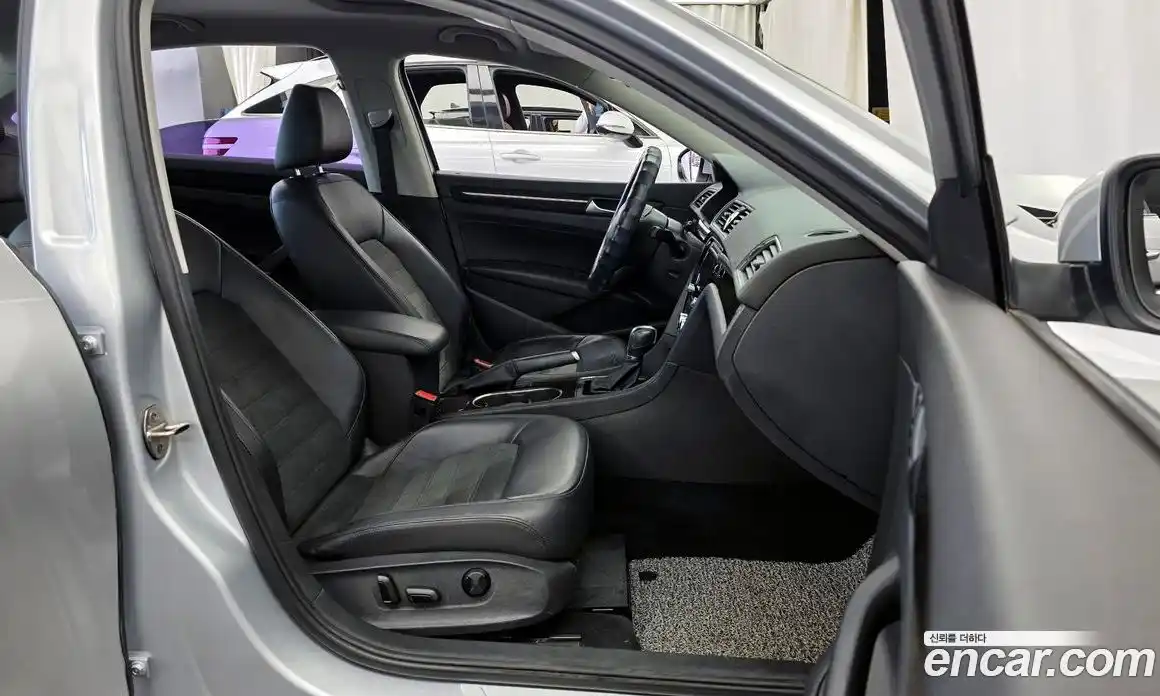 Volkswagen Passat 2015 2.0 автомат (гидро), фото 11