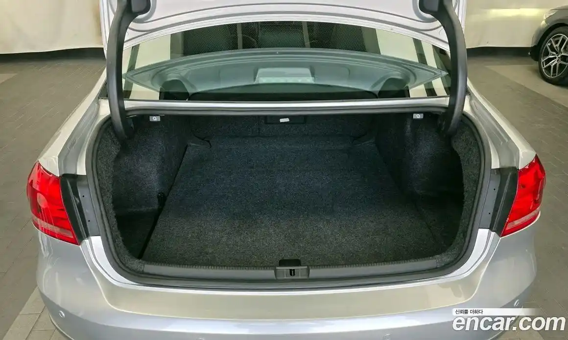 Volkswagen Passat 2015 2.0 автомат (гидро), фото 20