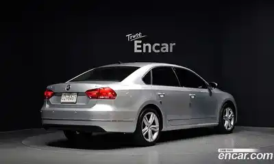 Volkswagen Passat 2015 2.0 автомат (гидро), миниатюра 2