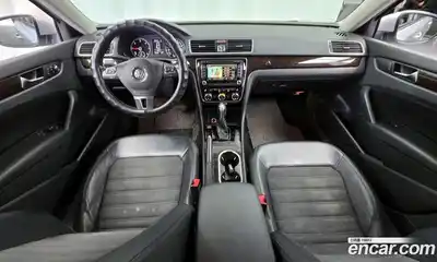 Volkswagen Passat 2015 2.0 автомат (гидро), миниатюра 7