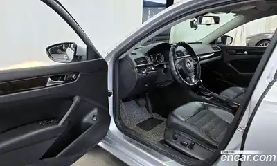 Volkswagen Passat 2015 2.0 автомат (гидро), миниатюра 10