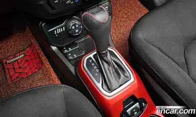 Jeep Renegade 2018 2.0 автомат (гидро), миниатюра 12