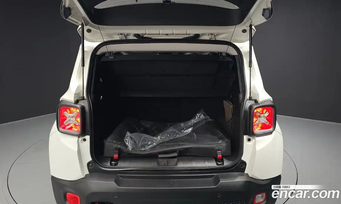 Jeep Renegade 2018 2.0 автомат (гидро), фото 26