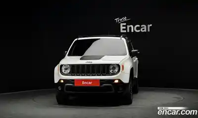 Jeep Renegade 2018 2.0 автомат (гидро), миниатюра 3