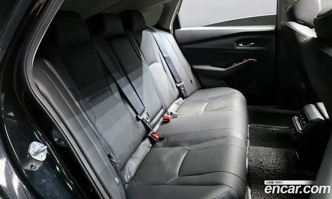 Honda Accord 2024 2.0 автомат (гидро), фото 17