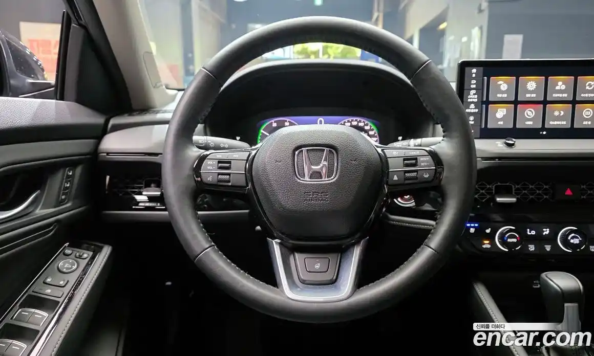 Honda Accord 2024 2.0 автомат (гидро), фото 19