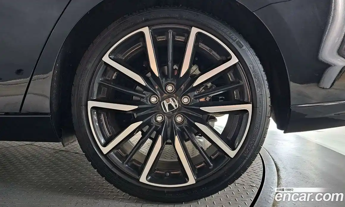 Honda Accord 2024 2.0 автомат (гидро), фото 7