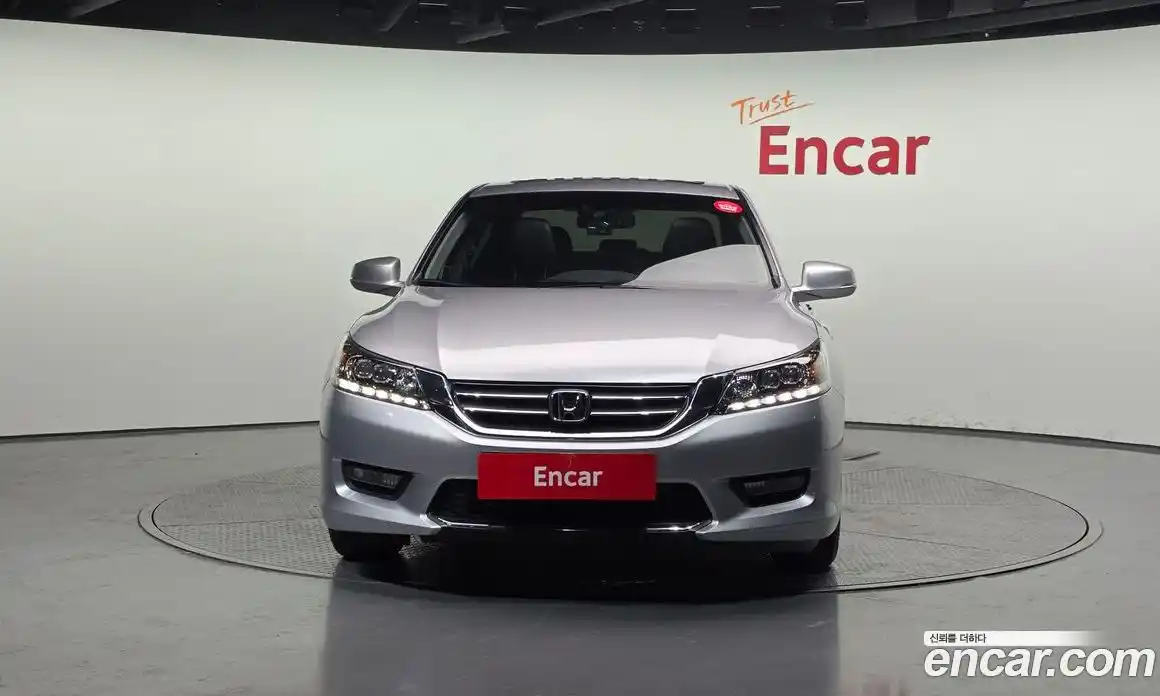Honda Accord 2015 2.4 автомат (гидро), фото 3