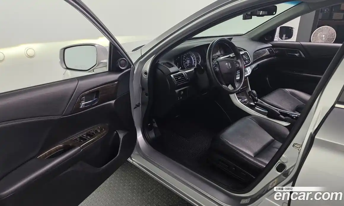 Honda Accord 2015 2.4 автомат (гидро), фото 10