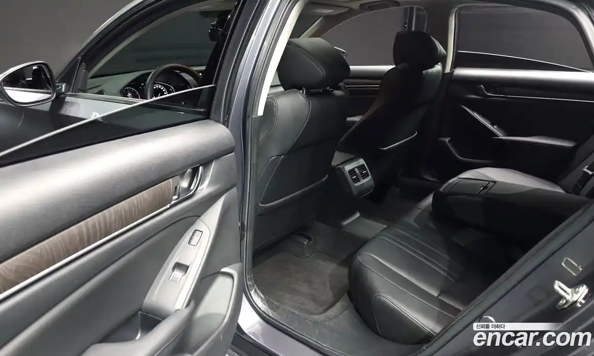 Honda Accord 2019 1.5 автомат (гидро), фото 12