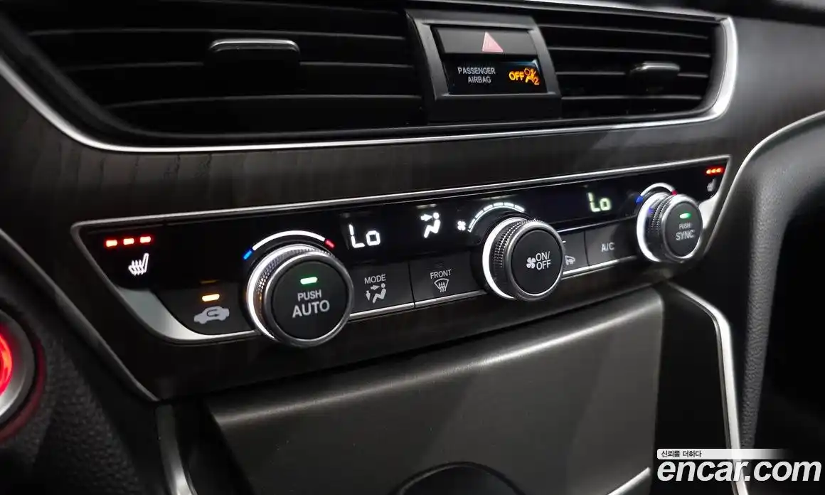 Honda Accord 2019 1.5 автомат (гидро), фото 16