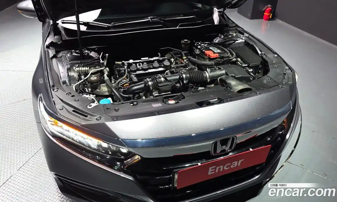 Honda Accord 2019 1.5 автомат (гидро), фото 6