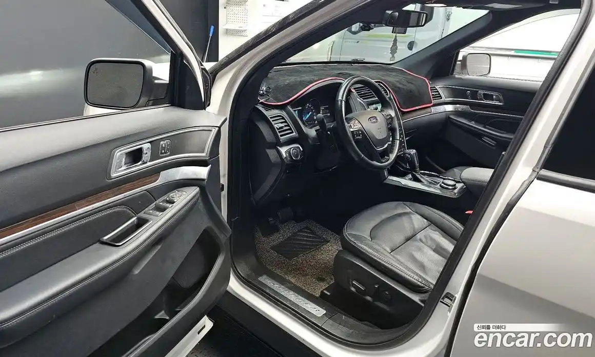 Ford Explorer 2019 2.3 автомат (гидро), фото 13