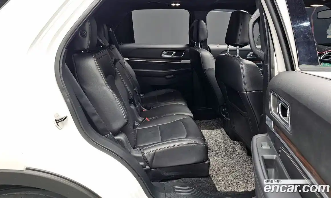 Ford Explorer 2019 2.3 автомат (гидро), фото 17
