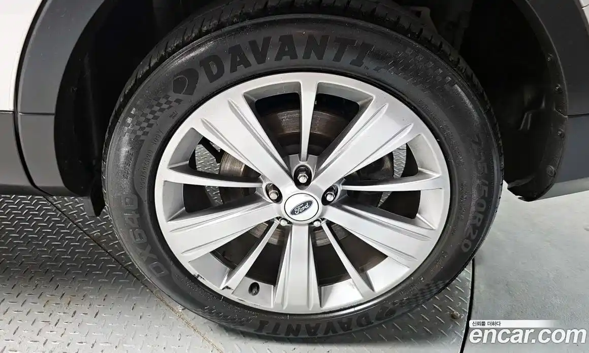 Ford Explorer 2019 2.3 автомат (гидро), фото 7