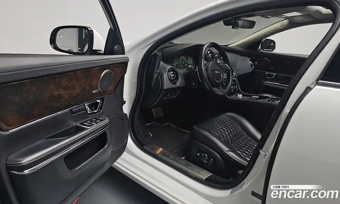 Jaguar XJ 2019 3.0 гидро, фото 12