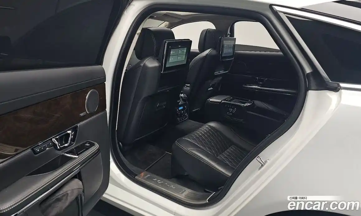 Jaguar XJ 2019 3.0 гидро, фото 16
