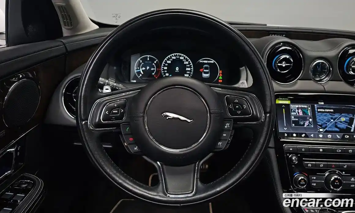 Jaguar XJ 2019 3.0 гидро, фото 17