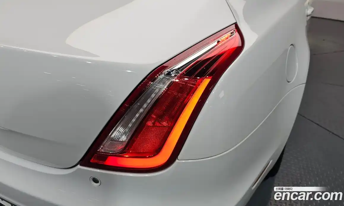 Jaguar XJ 2019 3.0 гидро, фото 8