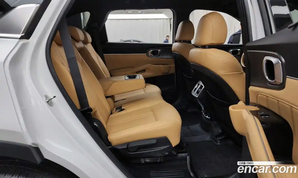 Kia Sorento 2023 2.5 автомат (гидро), фото 12