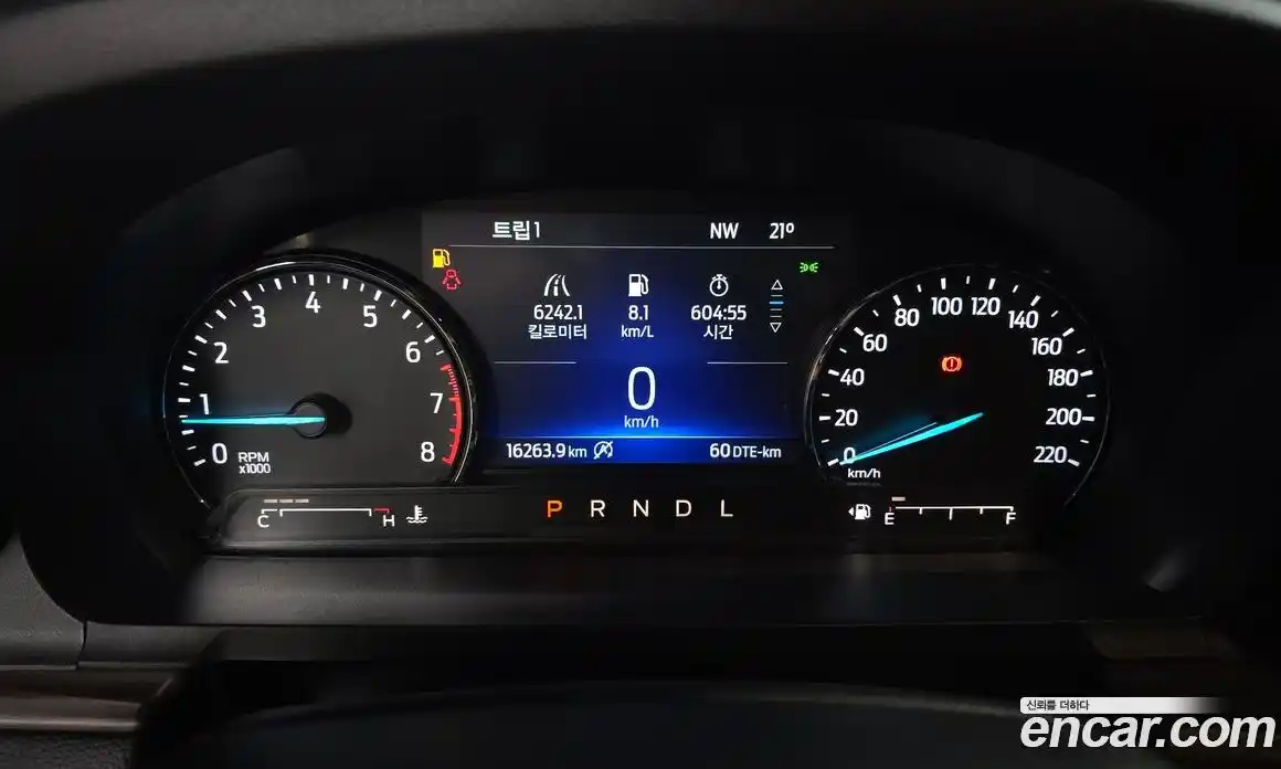 Ford Explorer 2023 2.3 автомат (гидро), фото 8