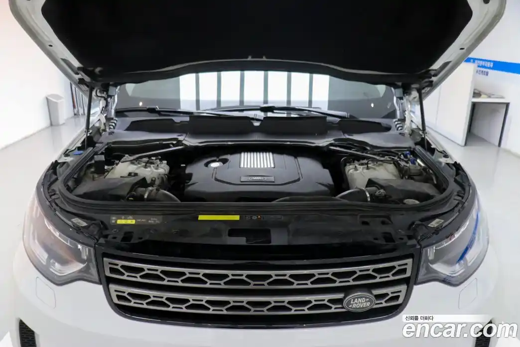 Land Rover Discovery 2019 3.0 автомат (гидро), фото 18