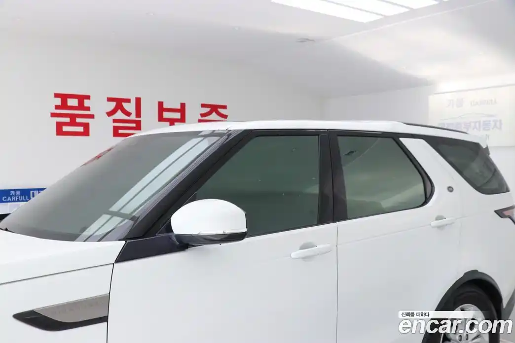 Land Rover Discovery 2019 3.0 автомат (гидро), фото 4
