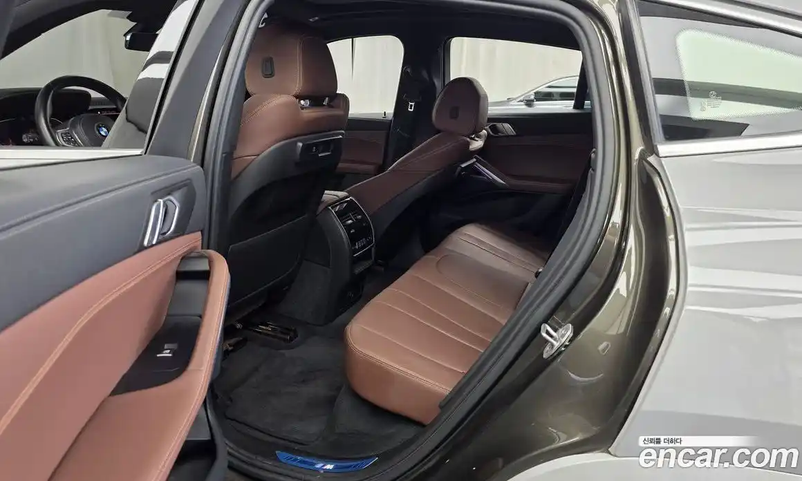 BMW X6 2022 3.0 автомат (гидро), фото 16