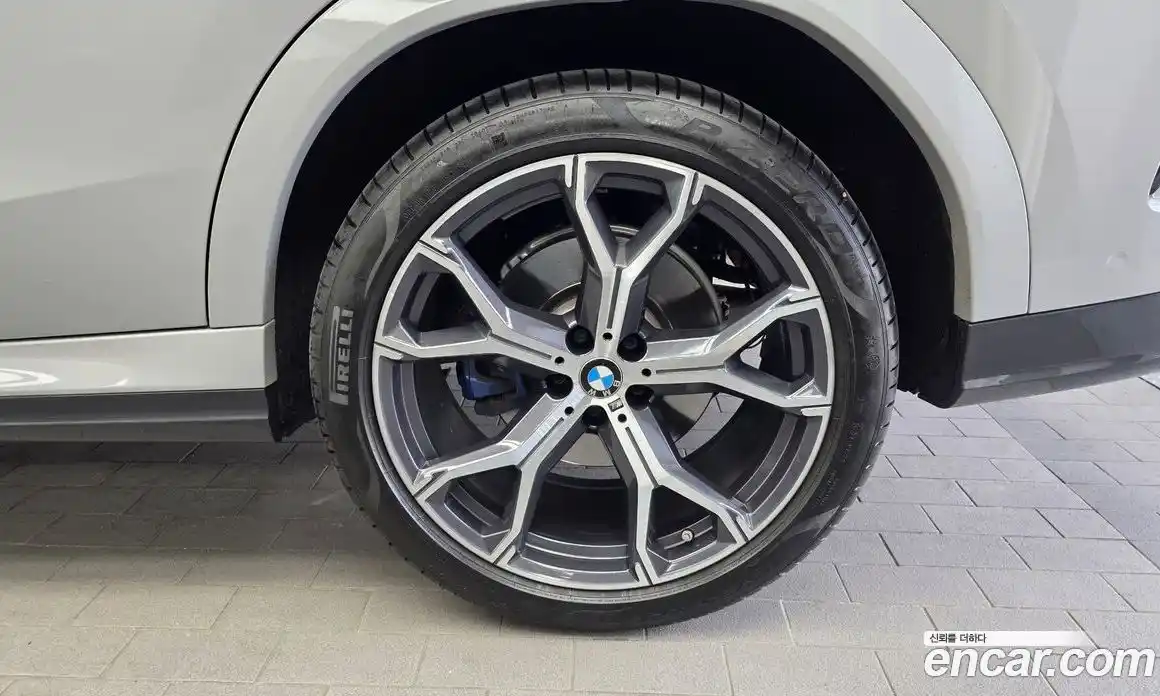 BMW X6 2022 3.0 автомат (гидро), фото 7