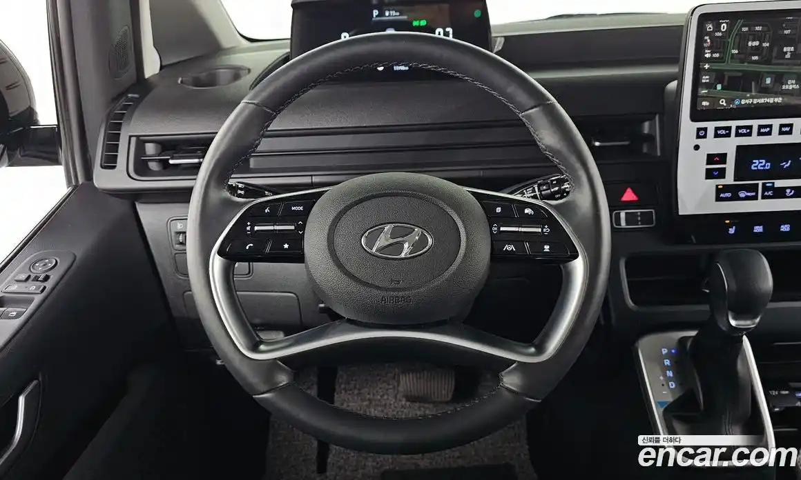 Hyundai Staria 2023 2.2 автомат (гидро), фото 19