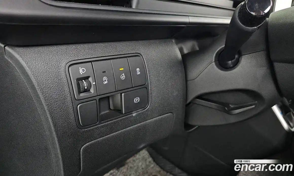 Hyundai Staria 2023 2.2 автомат (гидро), фото 24