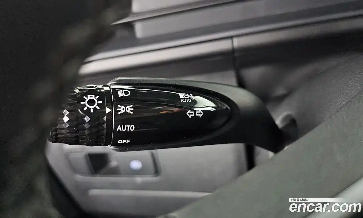 Hyundai Staria 2023 2.2 автомат (гидро), фото 31