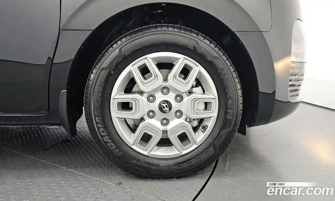Hyundai Staria 2025 3.5 автомат (гидро), фото 6
