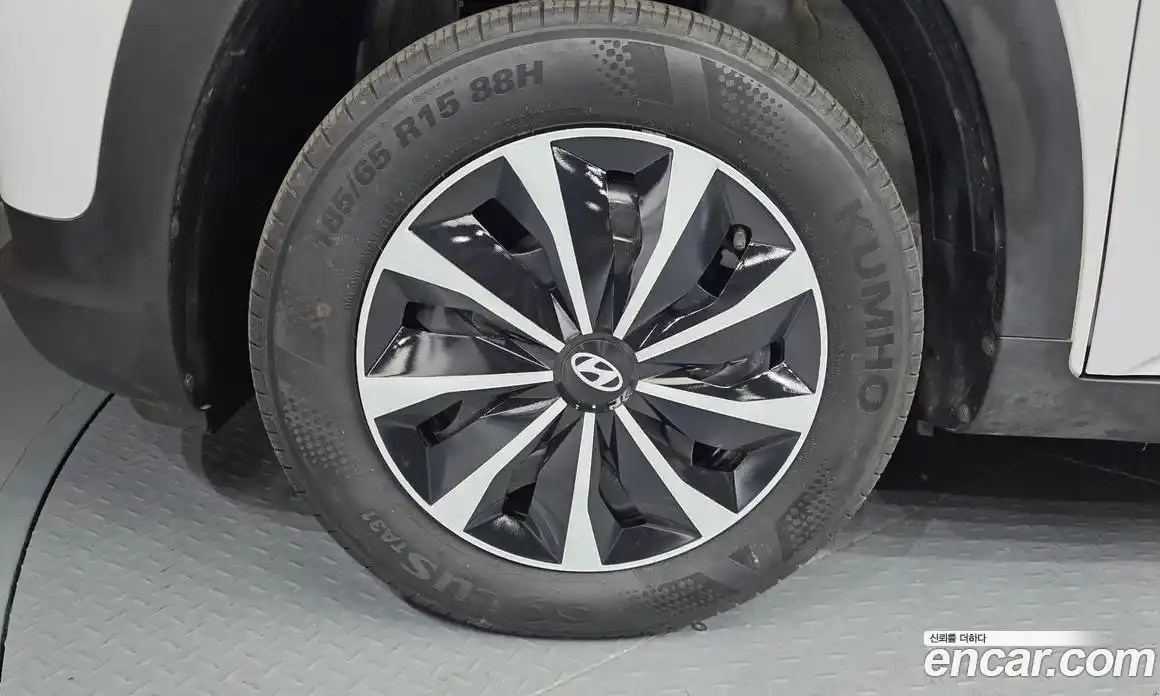 Hyundai Casper 2022 1.0 автомат (гидро), фото 5