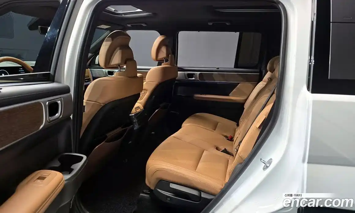 Hyundai Santa Fe 2023 2.5 автомат (гидро), фото 18