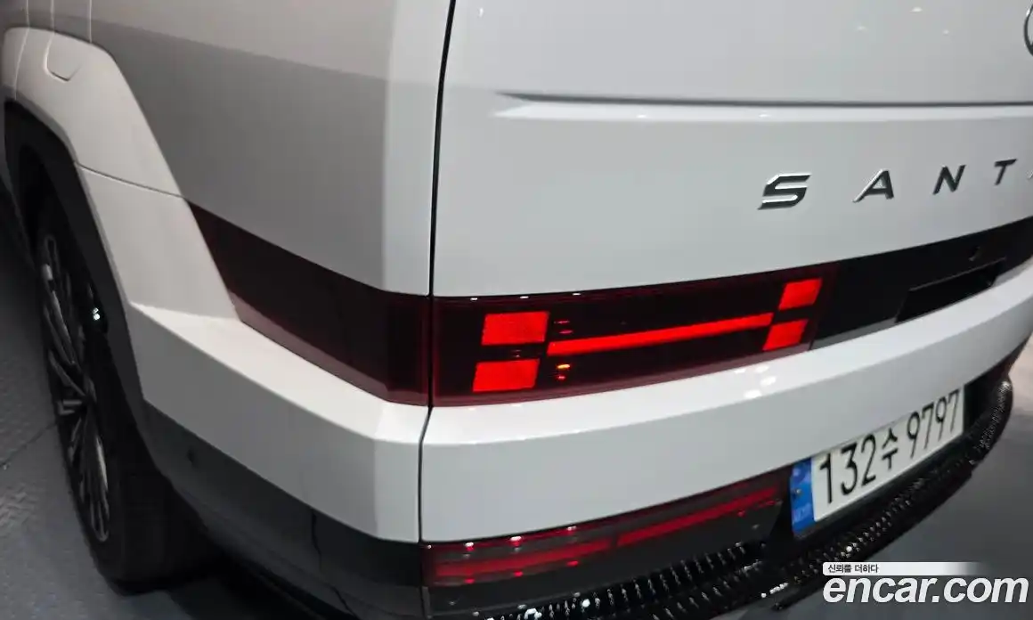 Hyundai Santa Fe 2023 2.5 автомат (гидро), фото 9