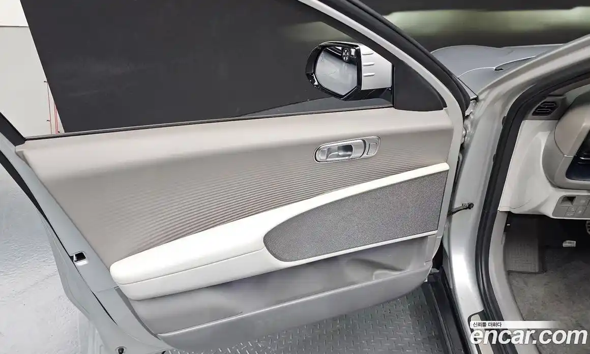 Hyundai Ioniq 6 2023 0.1 автомат (гидро), фото 14