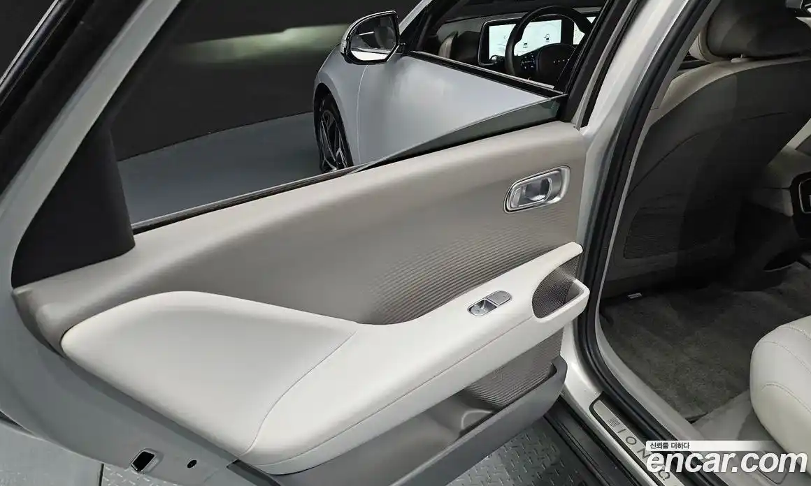Hyundai Ioniq 6 2023 0.1 автомат (гидро), фото 15