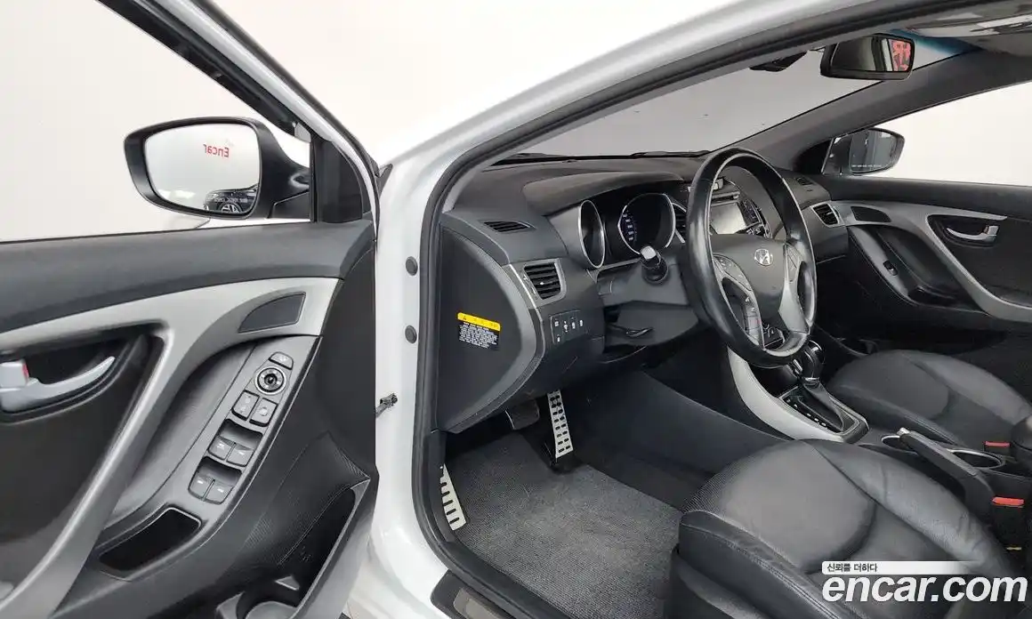 Hyundai Avante 2013 1.6 автомат (гидро), фото 13