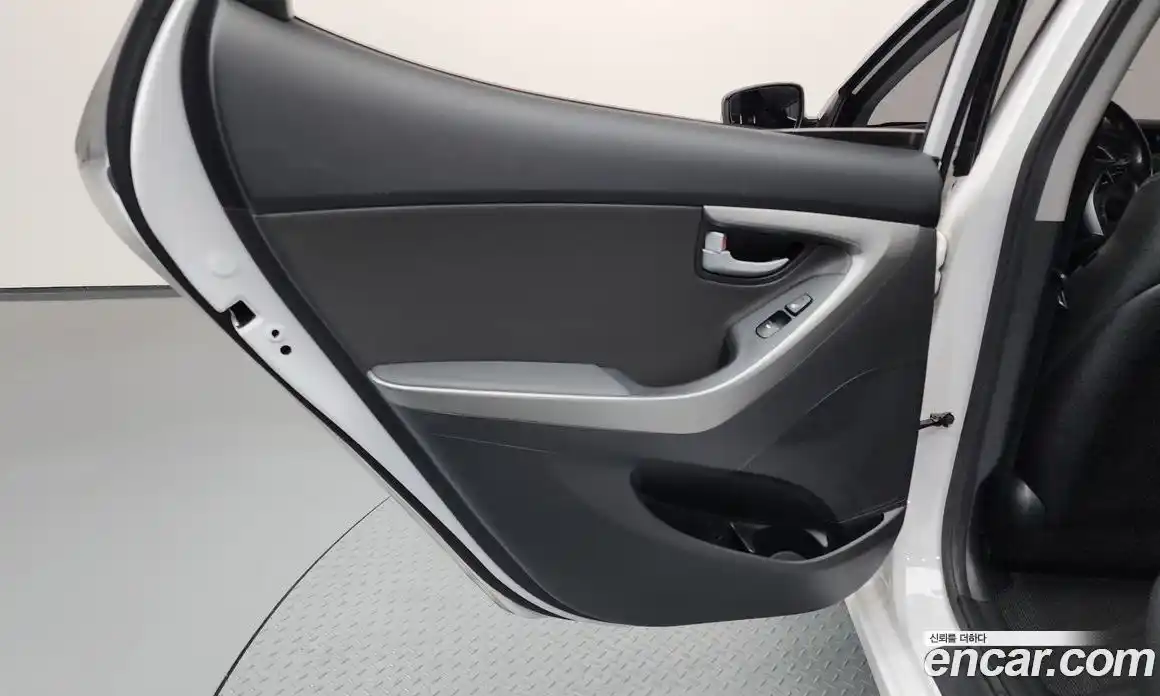 Hyundai Avante 2013 1.6 автомат (гидро), фото 15