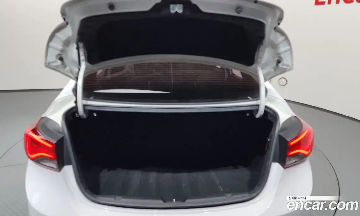 Hyundai Avante 2013 1.6 автомат (гидро), фото 24
