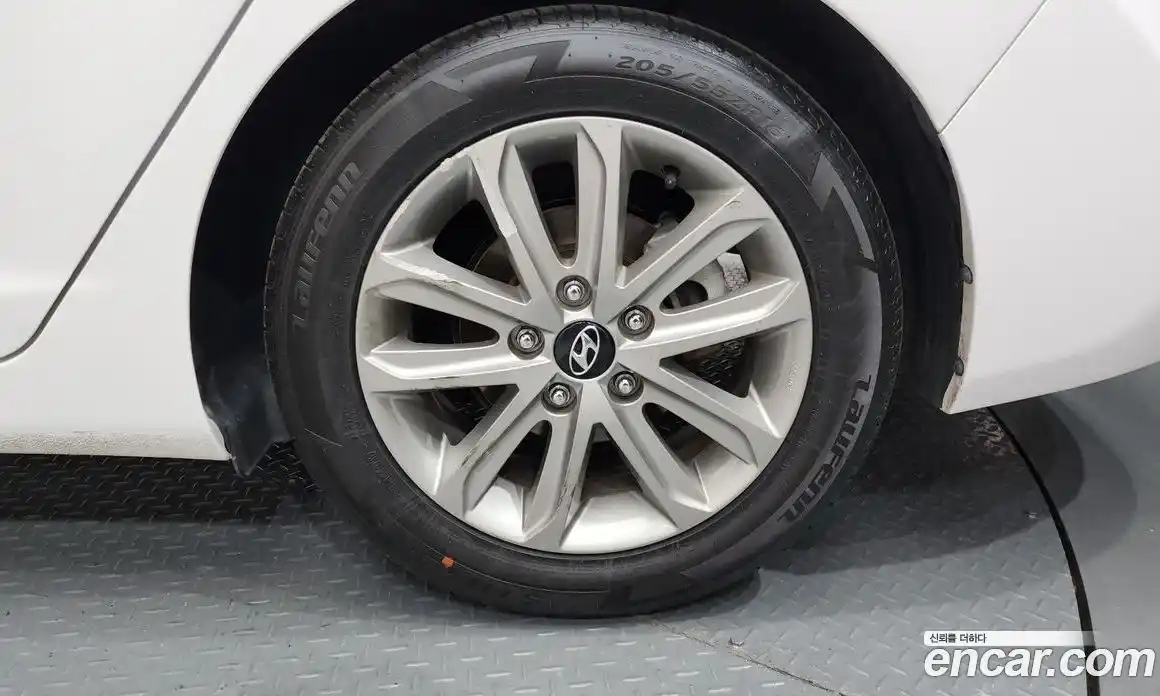 Hyundai Avante 2013 1.6 автомат (гидро), фото 7